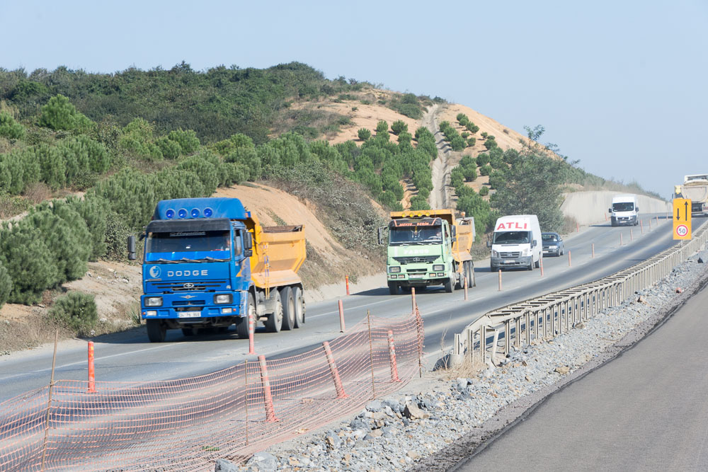 Cycling the D20 road into Istanbul